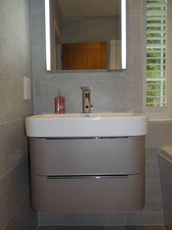 Duravit-HappyD-wall-hung-vanity-basin-unit