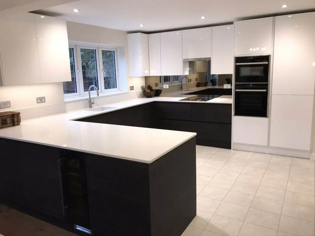 Alpina Deep Oak and Porter gloss kitchen