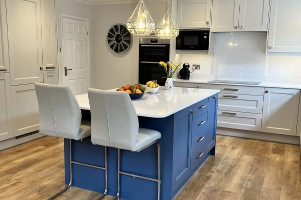 Shaker traditional in Putty & Navy_5023 (Large)